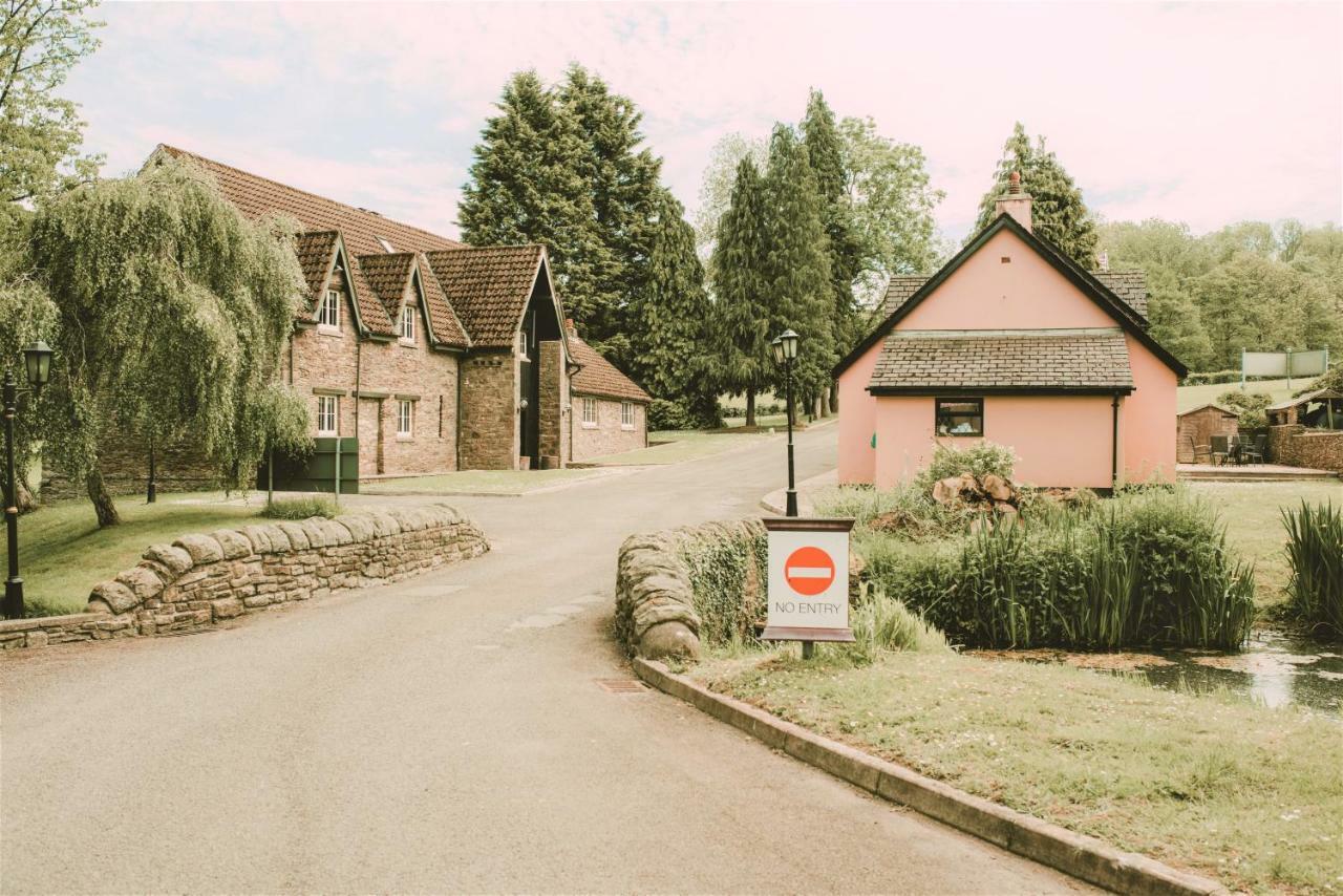 Cwrt Bleddyn Hotel & Spa Usk Eksteriør bilde